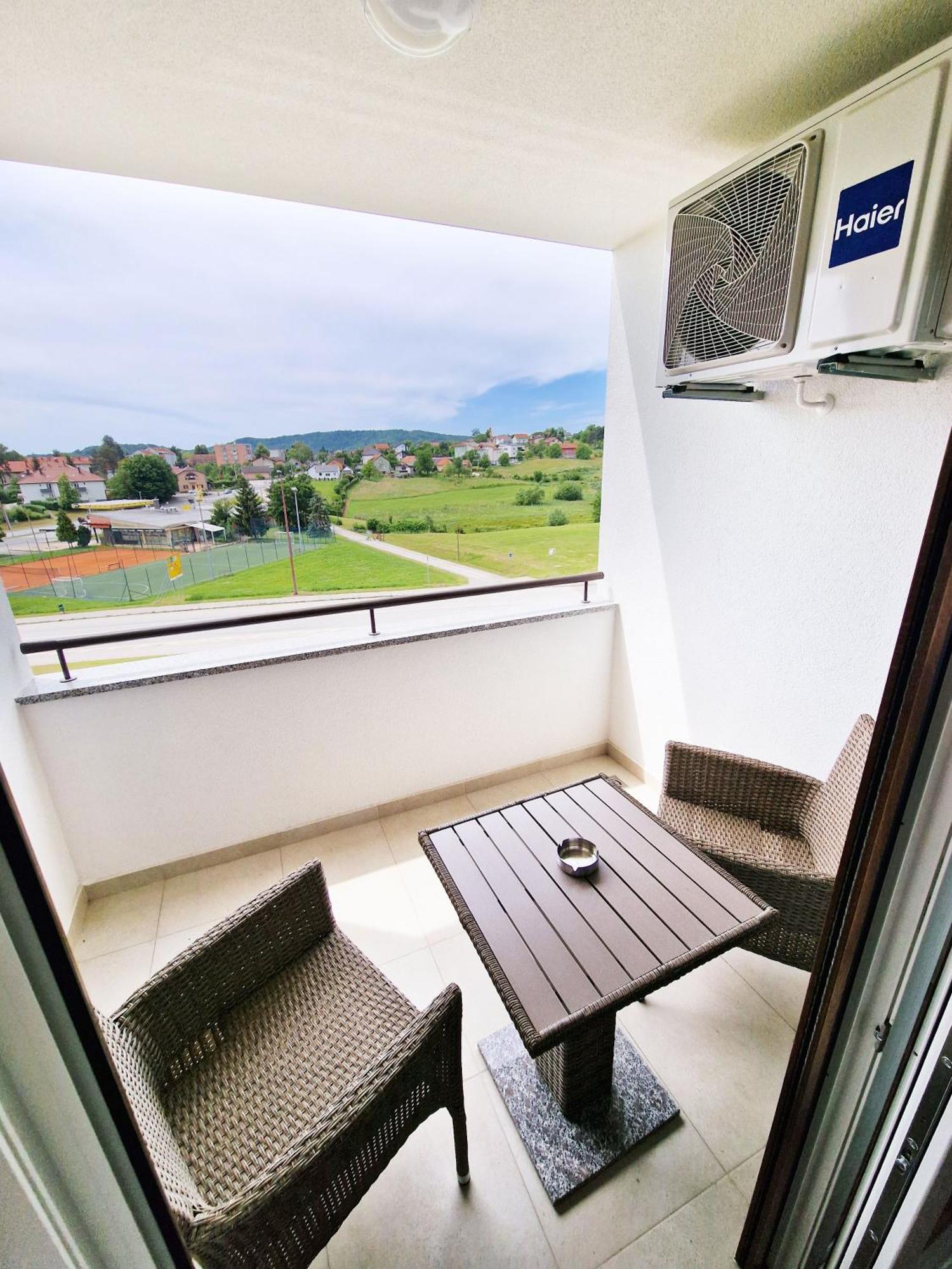 Apartment Queen Karlovac Ngoại thất bức ảnh